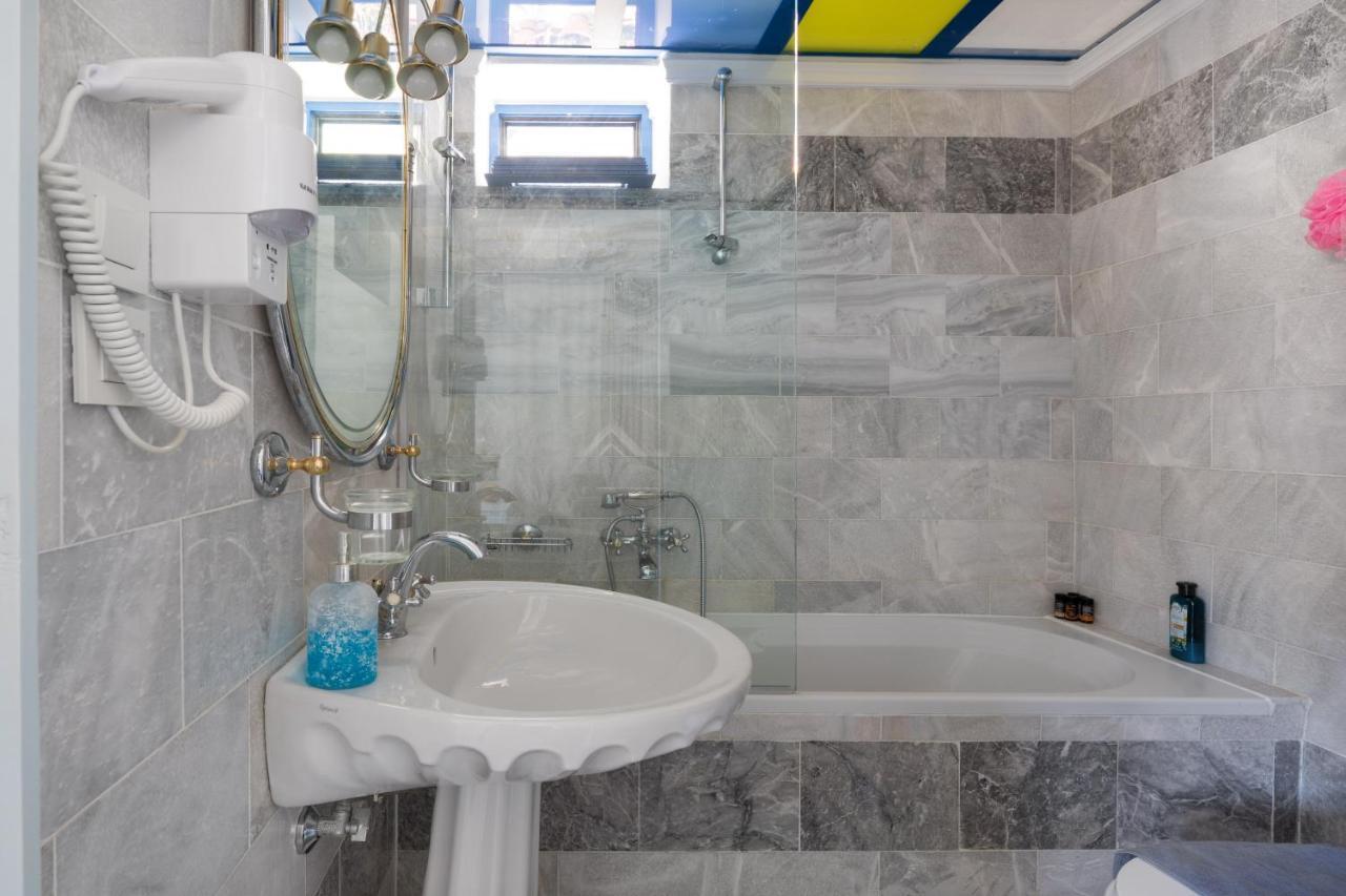 Plori - Molos Apartments ลูโตร ภายนอก รูปภาพ